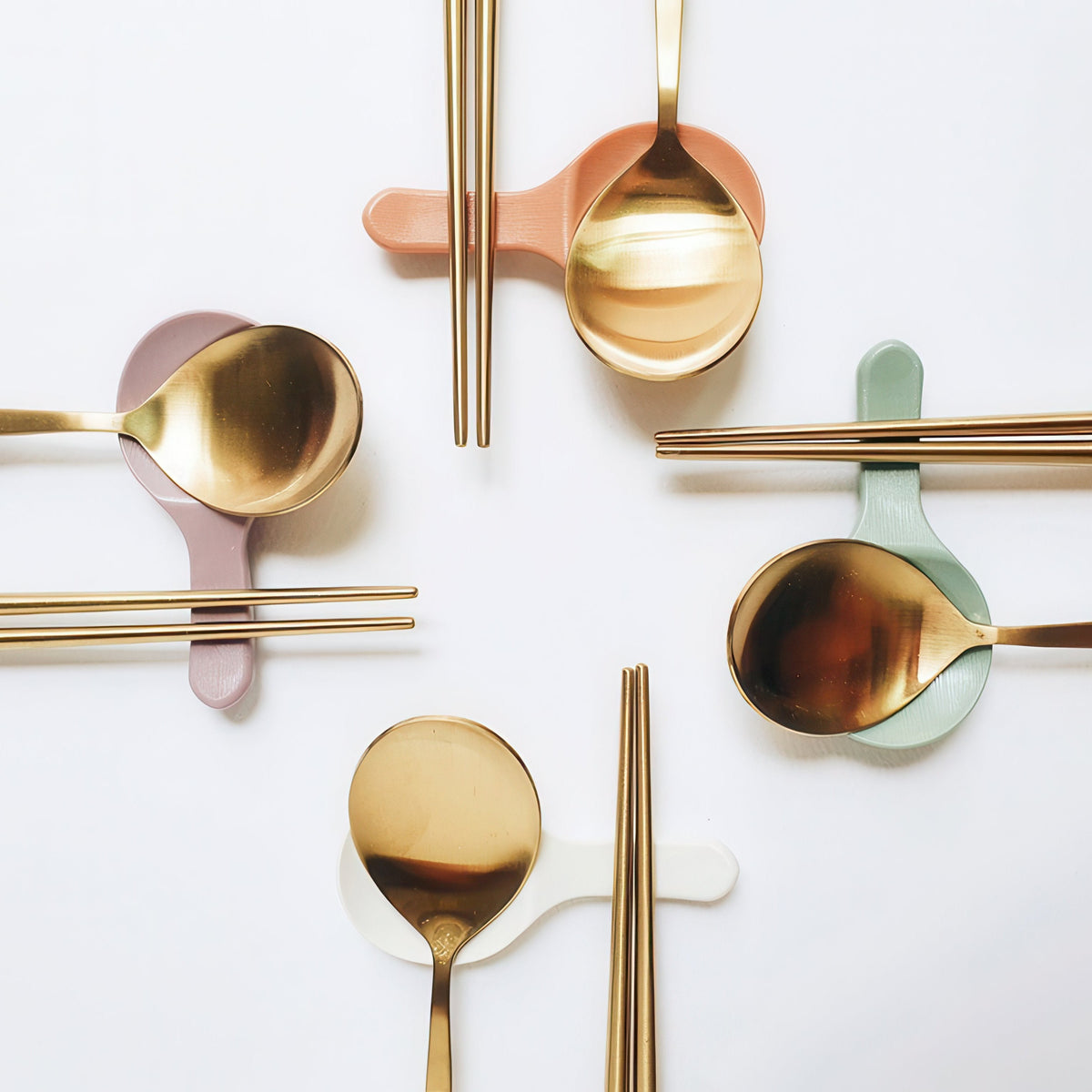 Bogen Eiffel spoon rest in use