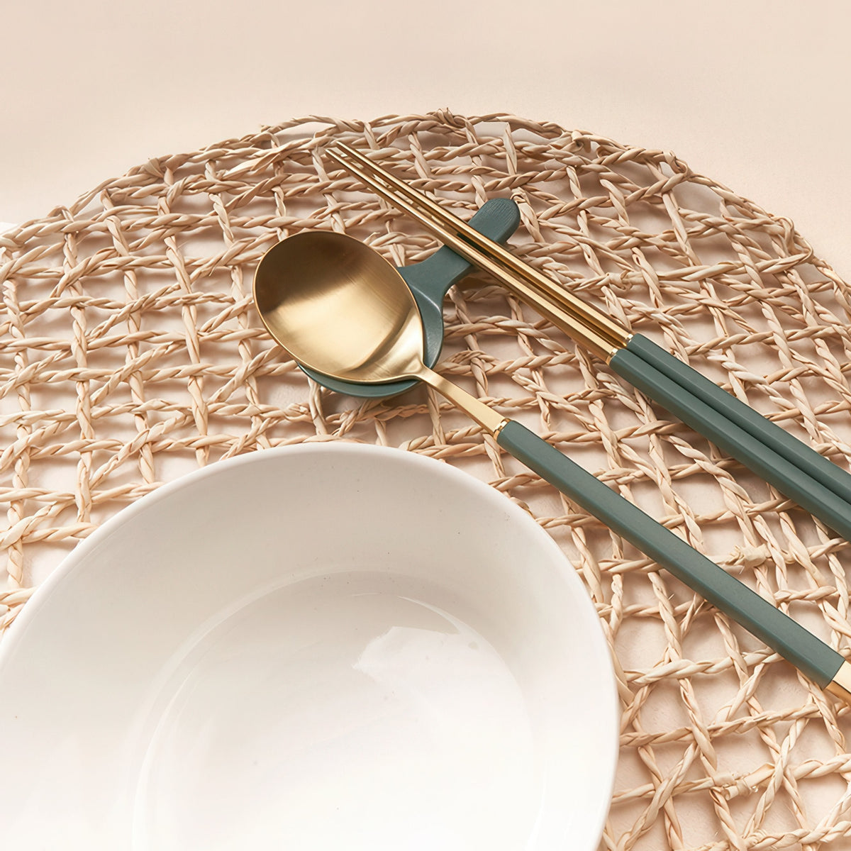 Bogen Eiffel spoon rest packaging