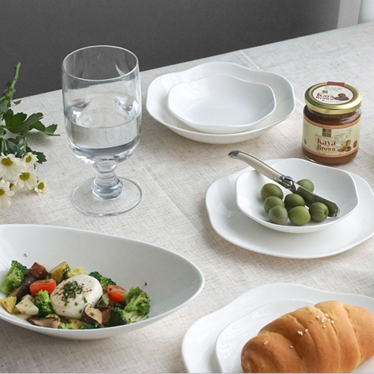 Daon Fine Bone China dinnerware detail 7