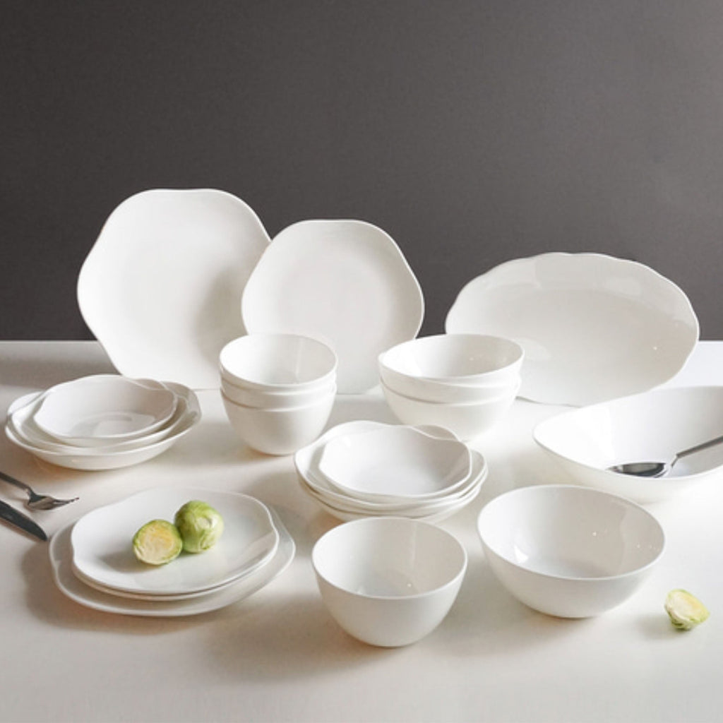 Daon 22-piece Fine Bone China dinnerware set