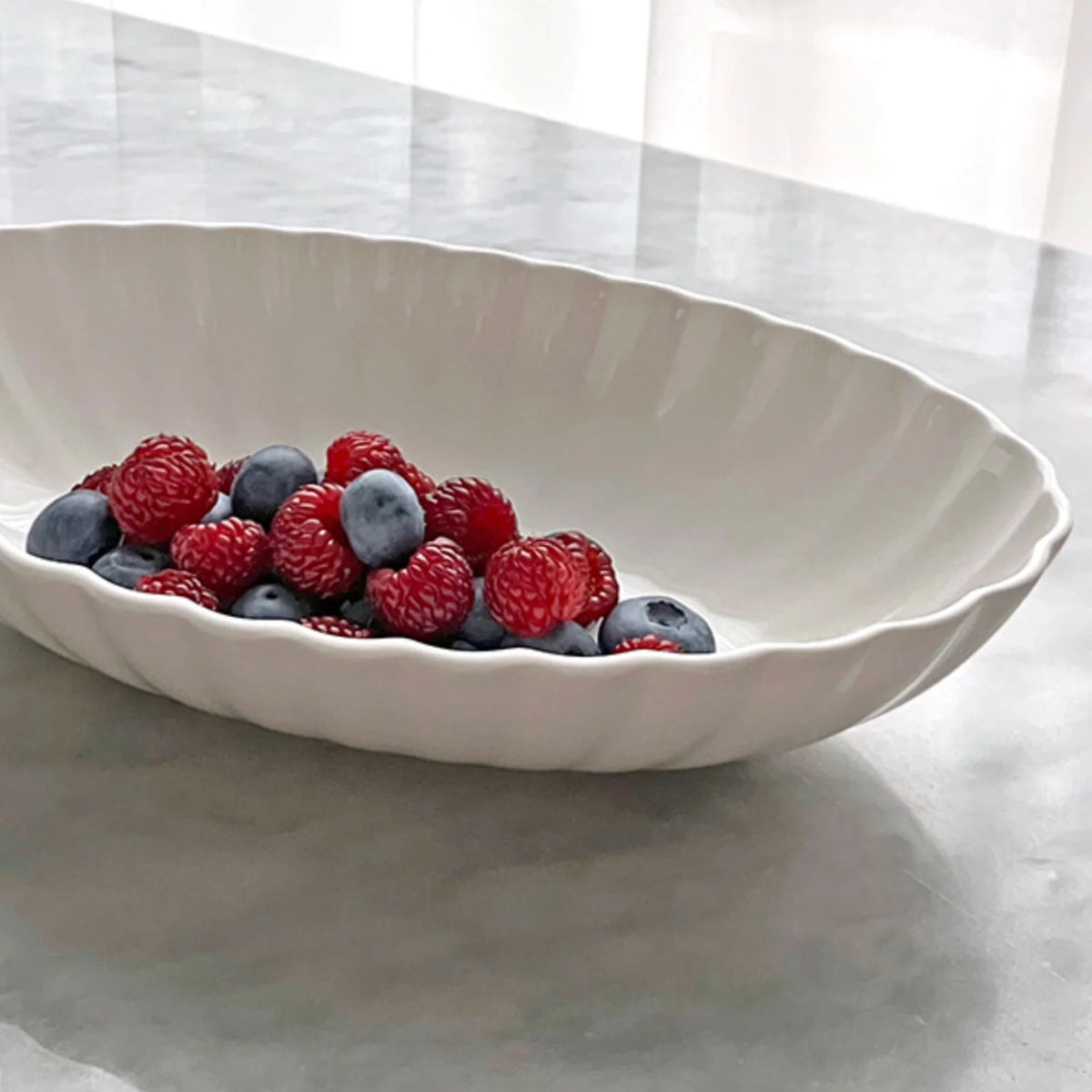 Edel Collection 22-Piece Fine Bone China Dinnerware Set | Made in Korea